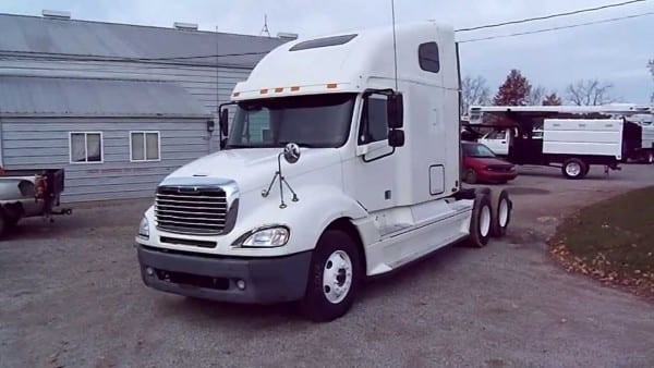 2004 Freightliner Columbia Semi Truck For Sale