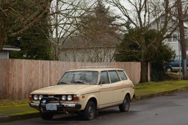 Old Parked Cars   1978 Subaru Dl Station Wagon
