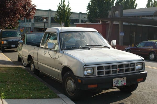 Old Parked Cars   1986 Isuzu P'up Space Cab