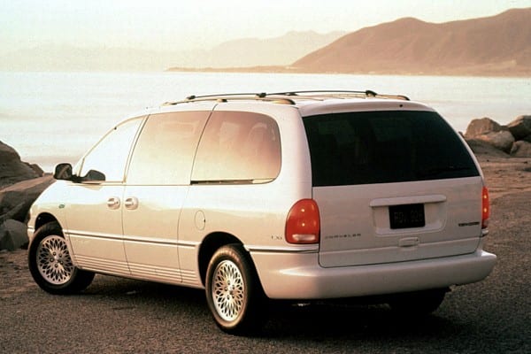 1996 Chrysler Town And Country Photos, Informations, Articles