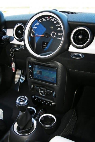 Mini Cooper S Aftermarket Stereo