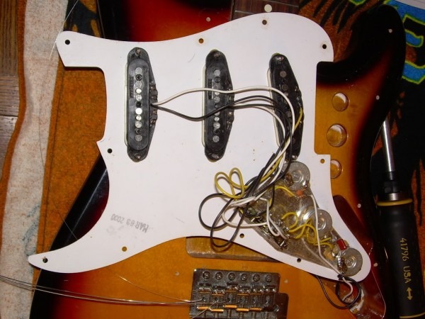 Fender Vintage Noiseless Pickups Mystery