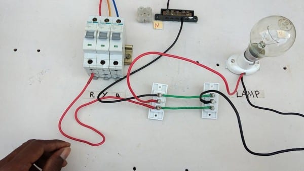Two Way Switch Connection Type 3