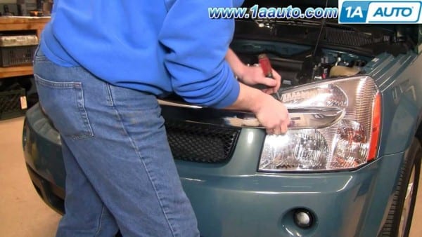 How To Install Replace Headlight And Bulb Chevy Equinox 05