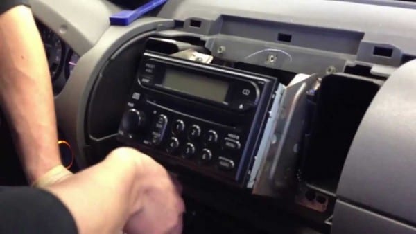2006 Nissan Xterra How To Remove Stereo Radio Diy Dash Frontier