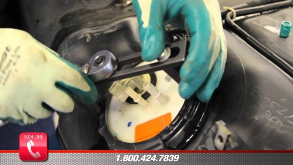 How To Replace Fuel Pump E7094m On A 1997 Town And Country Minivan
