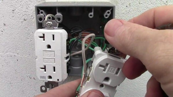 How To Wire A Double Receptacle With 20 Amp Gfci Weather Resistant