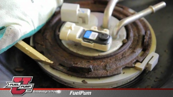 How To Install A Fuel Pump E3559m In A 2002