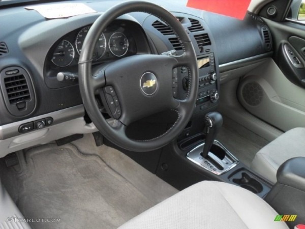 2006 Chevy Malibu Interior