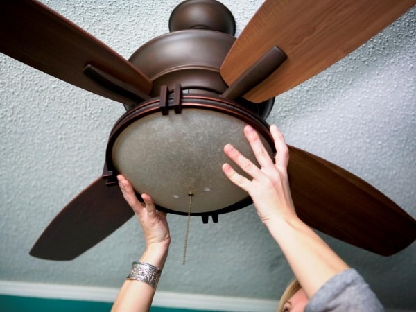 How To Replace A Light Fixture With A Ceiling Fan