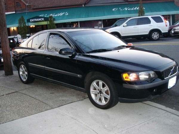 2001 Volvo S60 Photos, Informations, Articles