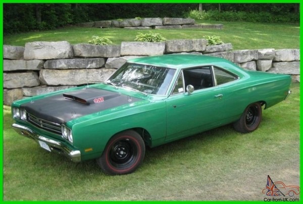 Plymouth  Road Runner