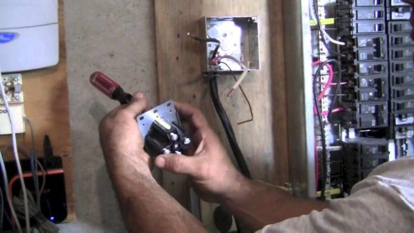 How To Install A 220 Volt Outlet Or Dryer Outlet