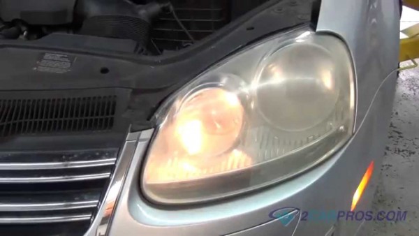 Headlight Bulb Replacement Volkswagen Jetta 2005