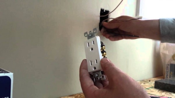 How To Install An Electrical Outlet ( Plug, Duplex Receptacle