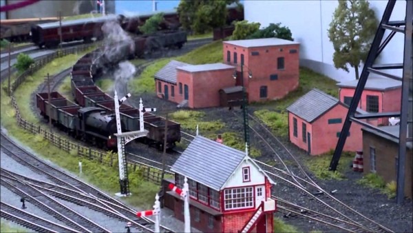 Model Trains With Dcc Sound, Smoke And Lights