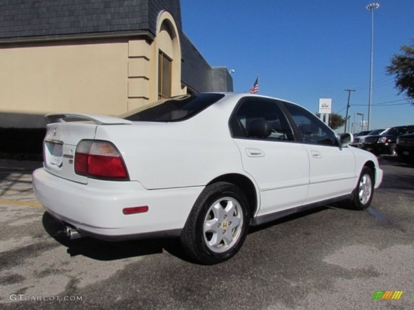 Frost White 1996 Honda Accord Ex V6 Sedan Exterior Photo  59581389
