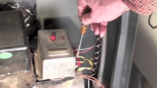 Troubleshoot The Oil Furnace Part 3  Fire Comes On But Shuts Down