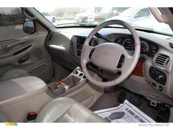 2000 Ford Expedition Interior