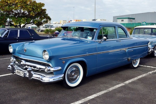 1954 Ford Customline Coupe