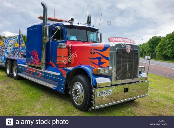 An American Peterbilt 379 Truck Used By A Circus Stock Photo