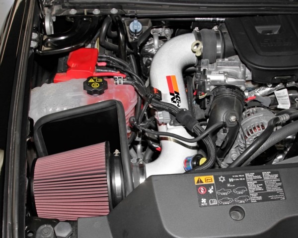 Chevy Silverado Gmc Sierra Hd Pickups With A Duramax Lml Diesel V8