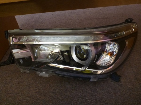 Toyota Hilux Headlight Unit