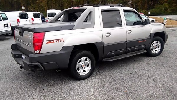 Scott's 2004 Chevy Avalanche Z66 By Marquis Elmore