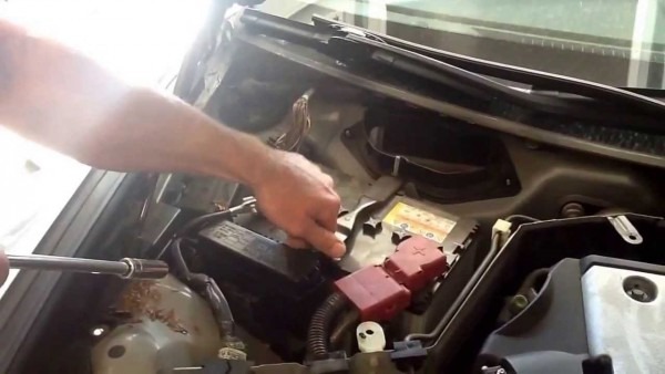 How To G37 Battery Swap Instruction