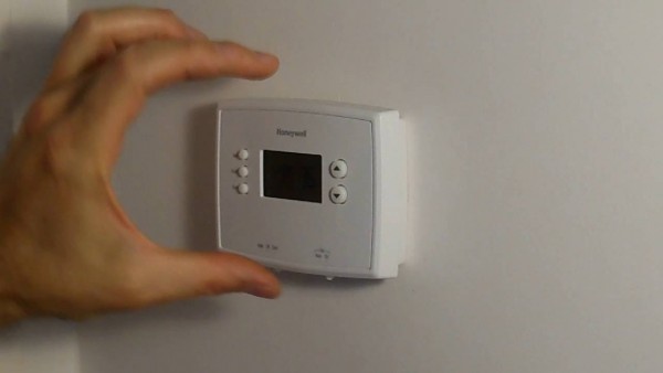 How To Change Batteries On Honeywell Thermostat Rth2300 Rth221