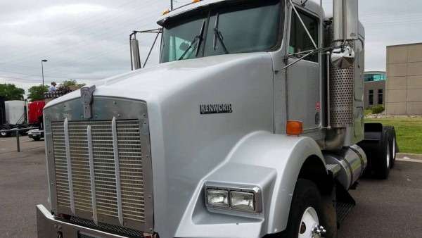2004 Kenworth T800 With 42  Sleeper Commercial Truck For Sale