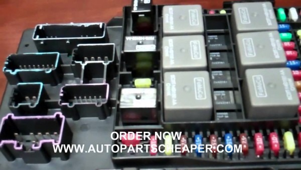 2003 Ford Expedition Or Navigator Fuse Central Junction Box