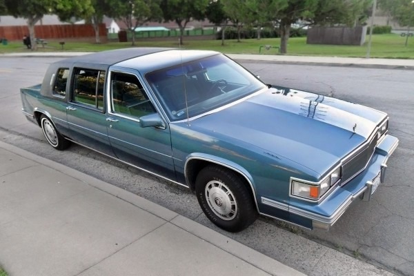 $3,995 Limo  1986 Cadillac Fleetwood 75