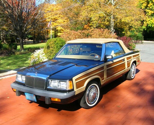 1986 Chrysler Town & Country Convertible Left Front View