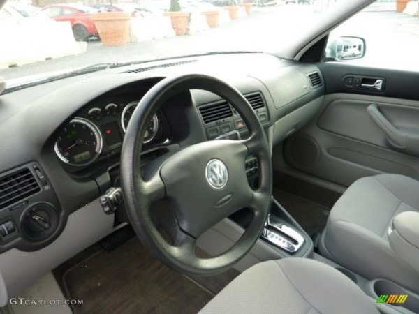 Grey Interior 2004 Volkswagen Jetta Gls Sedan Photo  41153332