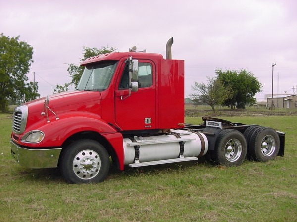 2006 Freightliner Columbia Day Cab â Trucks Trailers Equipment