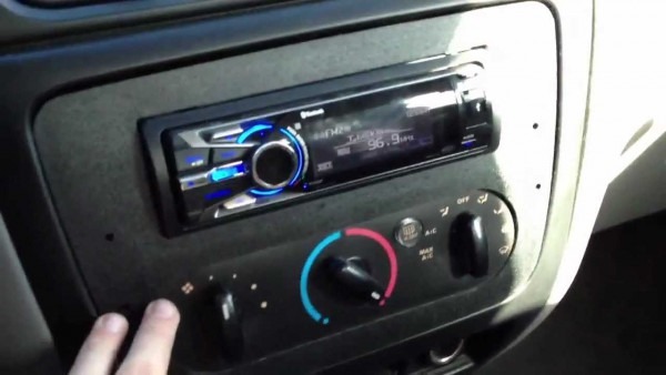 Aftermarket Ford Taurus Radio