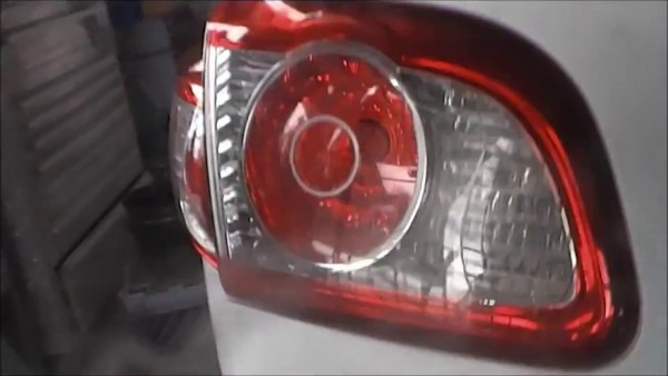 How To Replace A Hyundai Santa Fe Tail Lamp Light Or Bulb On