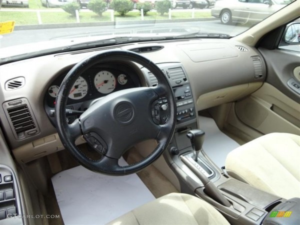 Blond Interior 2001 Nissan Maxima Se Photo  70329555