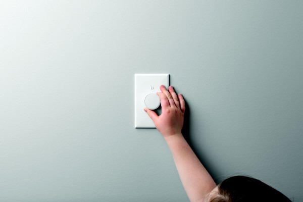 Lutron's New Dimmer For Hue Lights Fixes The Wall Switch Problem