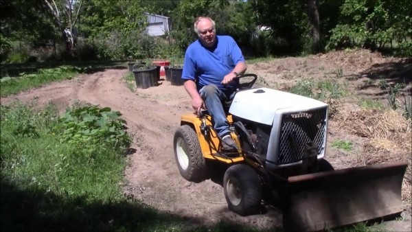 The Cub Cadet 1810 With Push Blade