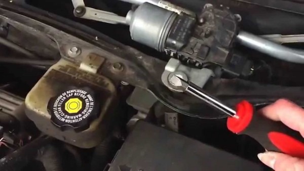 How To Change A Wiper Transmission In A 2003 Saturn Ion  No Timing