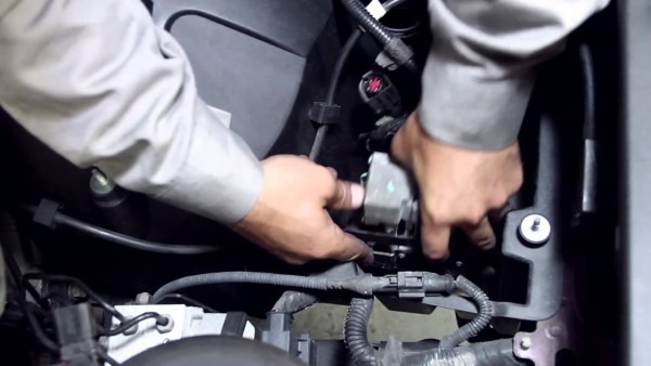 Replacing The Air Suspension Compressor In A Lincoln Town Car With