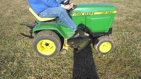 Used John Deere 317 Lawn Tractor