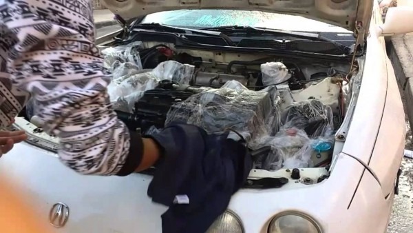 Cleaning The Integra's Engine Bay!!!!!