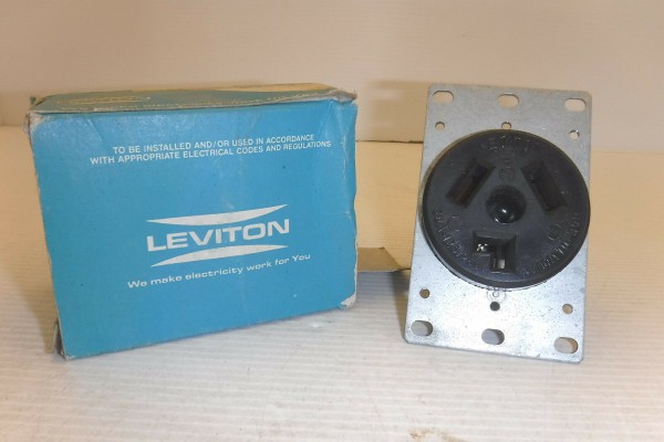Leviton 5207 Dryer Receptacle 30a Nema 10