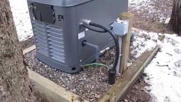 17 Kw Honeywell Automatic Standby Generator  Exercising
