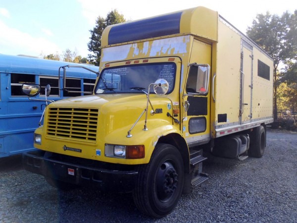 2000 International 4900 Single Axle Box Truck For Sale By Arthur